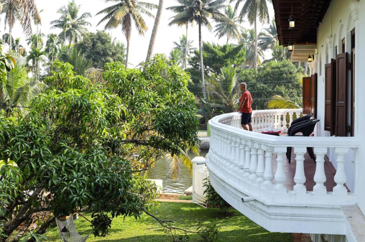 Beside The River Alappuzha ภายนอก รูปภาพ